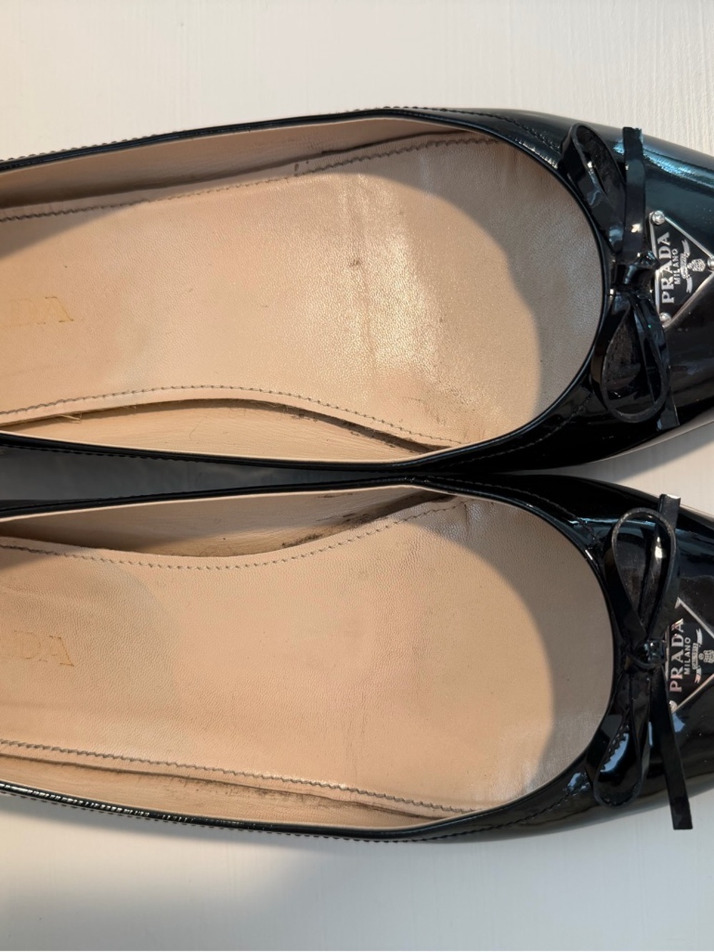 Prada Sz39 Black Patent Pointed Toe Ballet Flats Triangle Prada Logo - Picture 3 of 13
